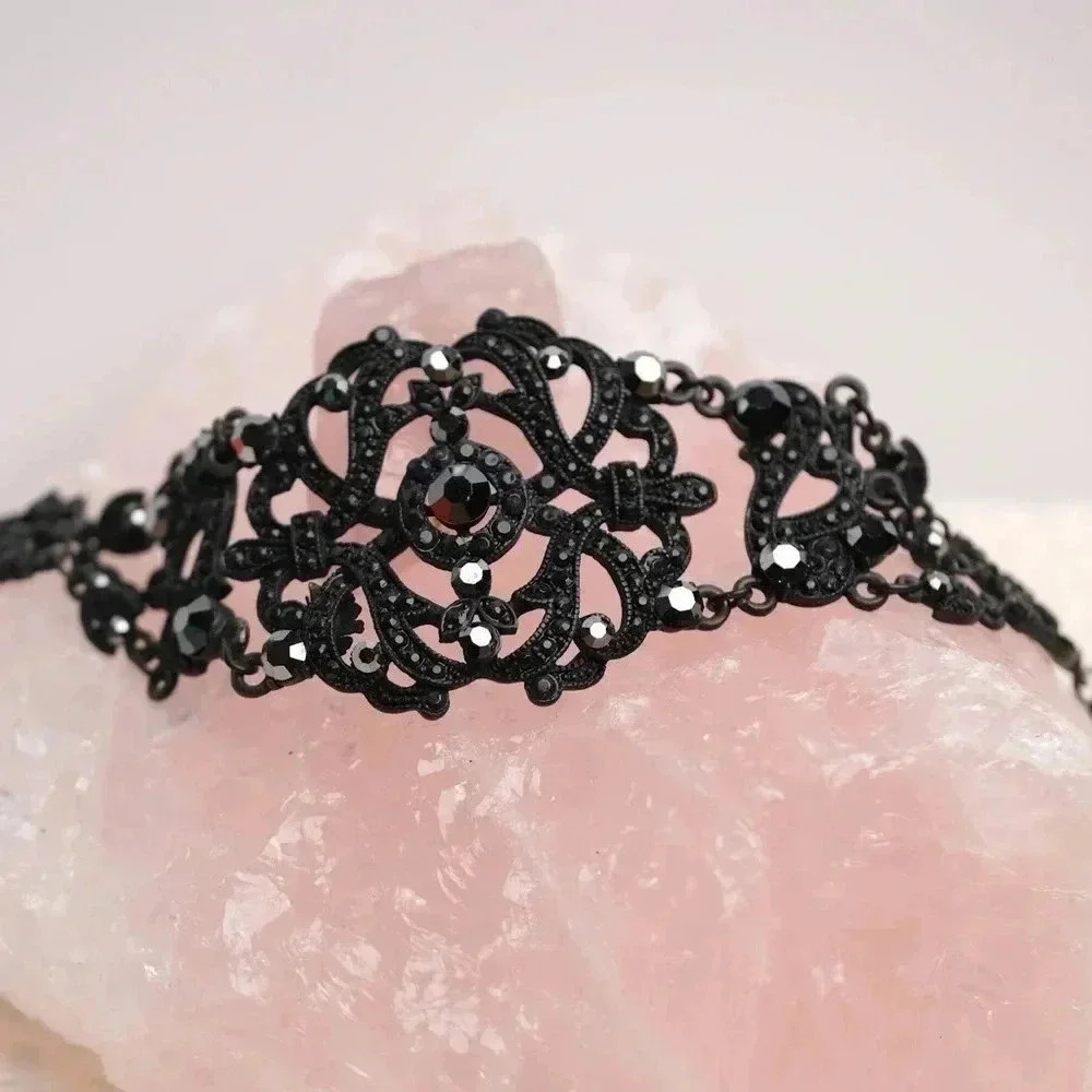Gothic Vintage Bangle Black & Silver Enamel Filigree VCLM Glass Gem